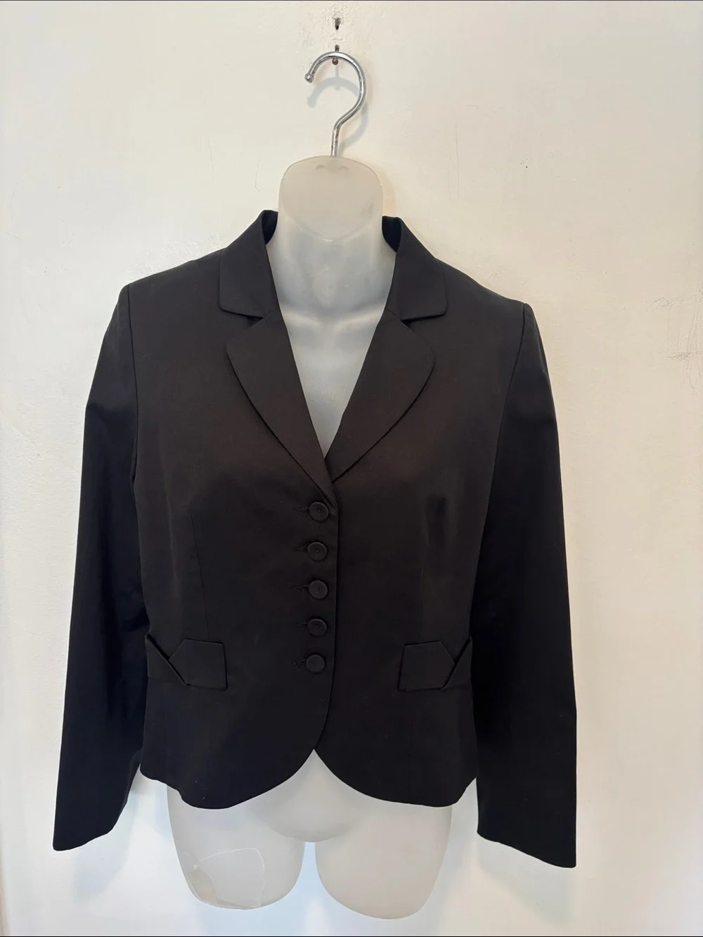 JOSEPH Classic Black 5 Button Tailored Jacket With Faux Pockets Size 2 France - Picture 3 of 8
